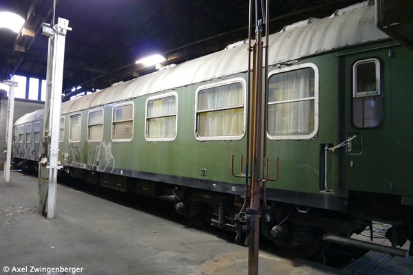 Salonwagen 1. Seitenansicht mit Fallfenster